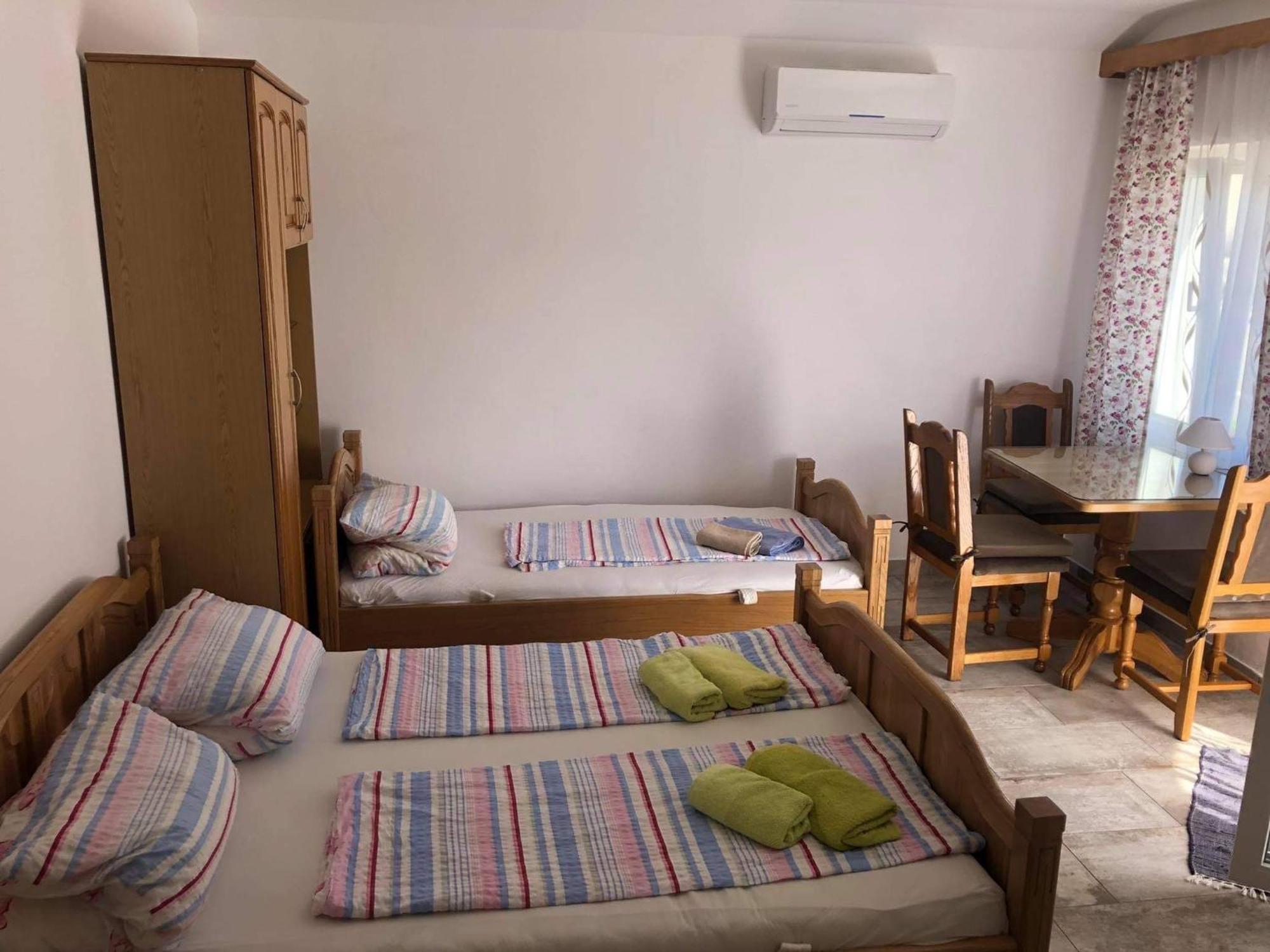 Krk Kornic Apartments Chambre photo