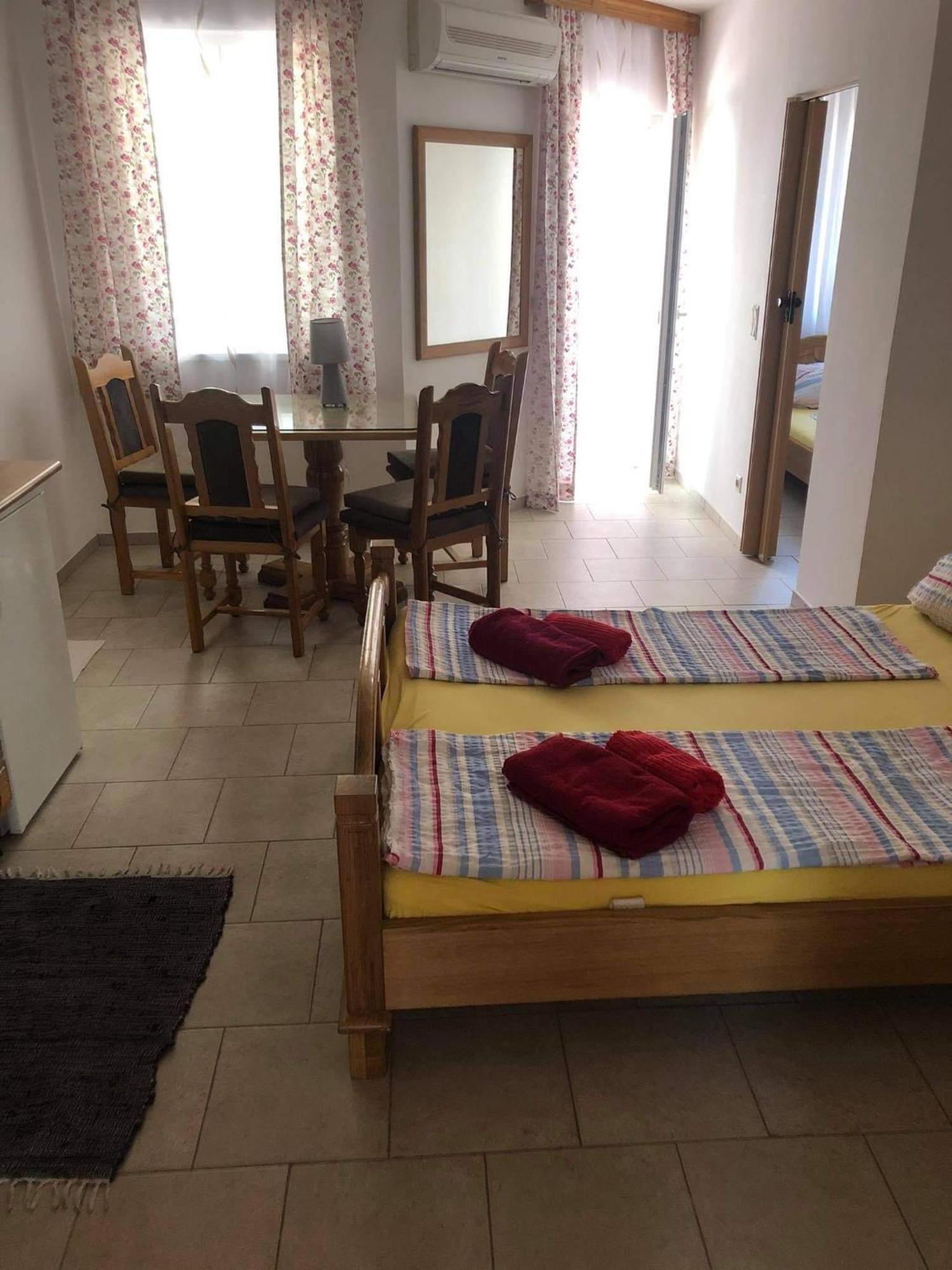 Krk Kornic Apartments Chambre photo