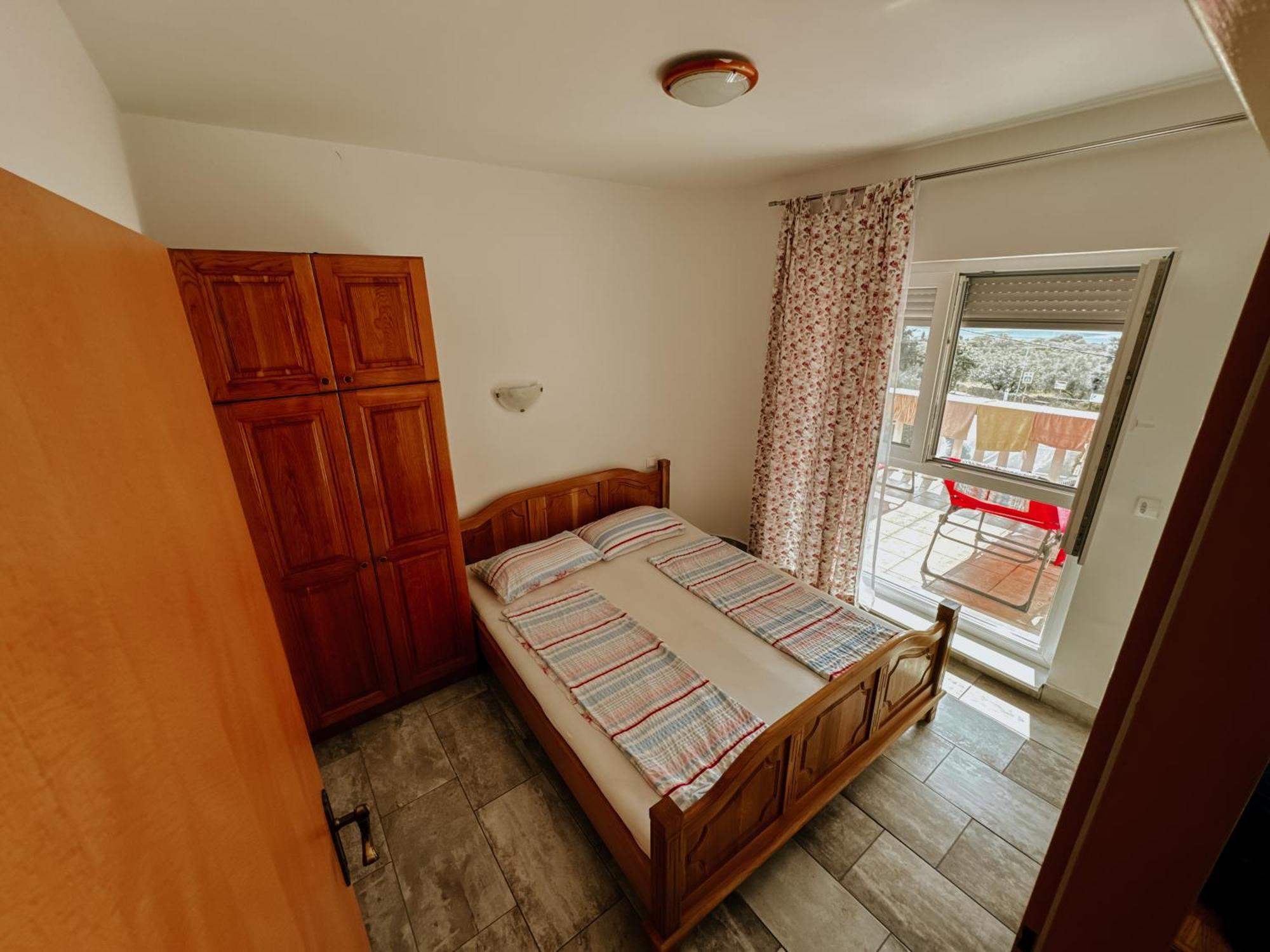 Krk Kornic Apartments Extérieur photo