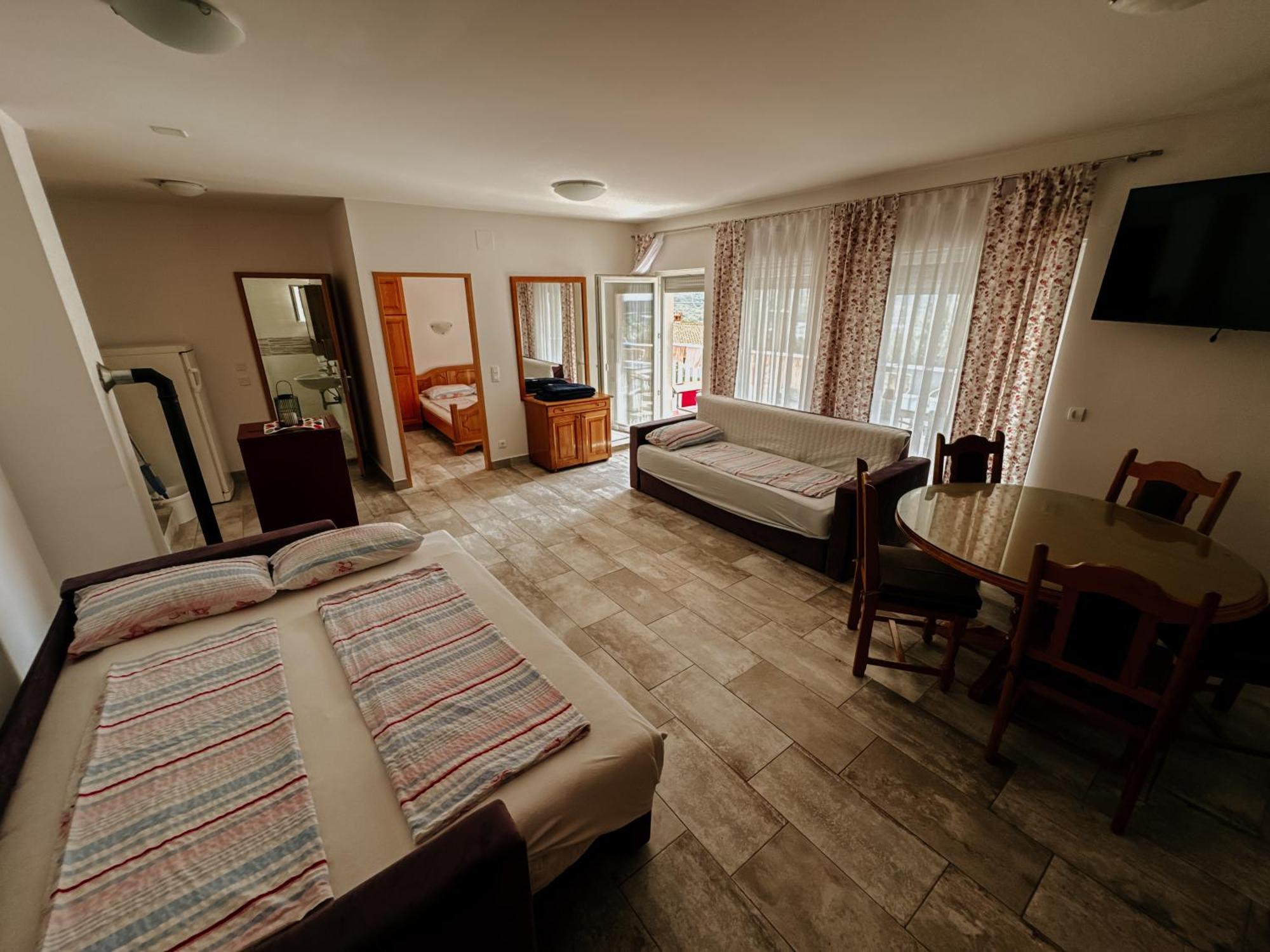 Krk Kornic Apartments Extérieur photo