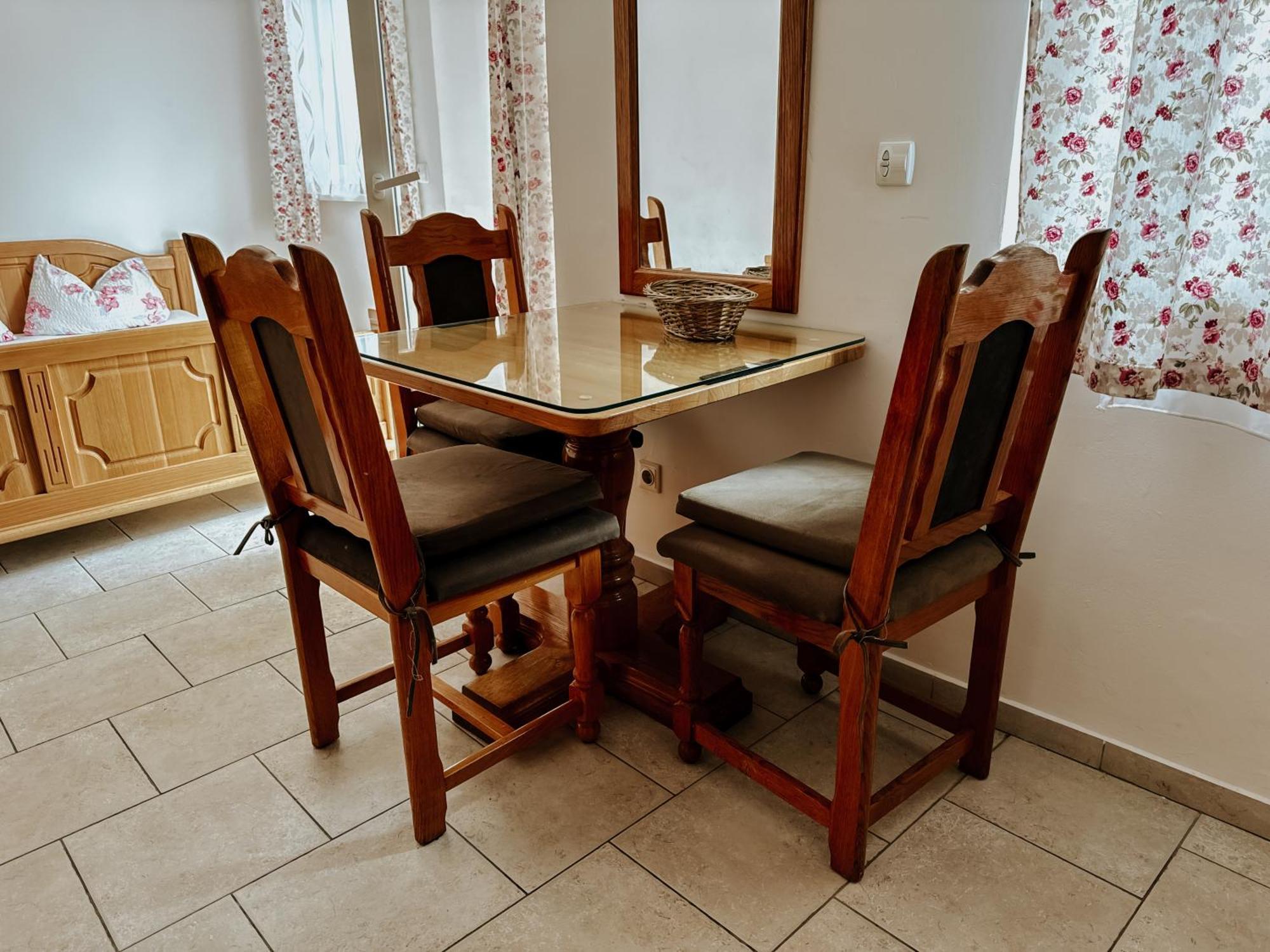 Krk Kornic Apartments Extérieur photo